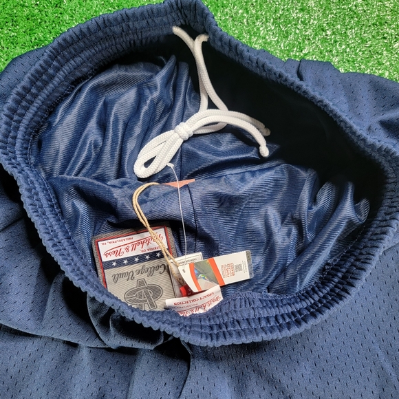 Mitchell And Ness 1991 Michigan Basketball Road Shorts Men's Size XL Blue New - Picture 7 of 11